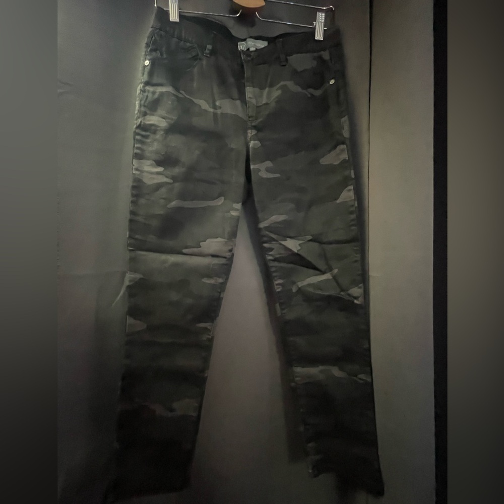 Wit & Wisdom Men's Green Camouflage Skinny Jeans